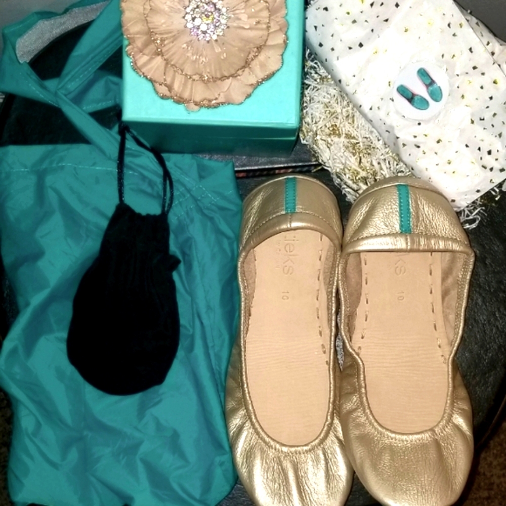 BNWT Tieks Champagne Gold